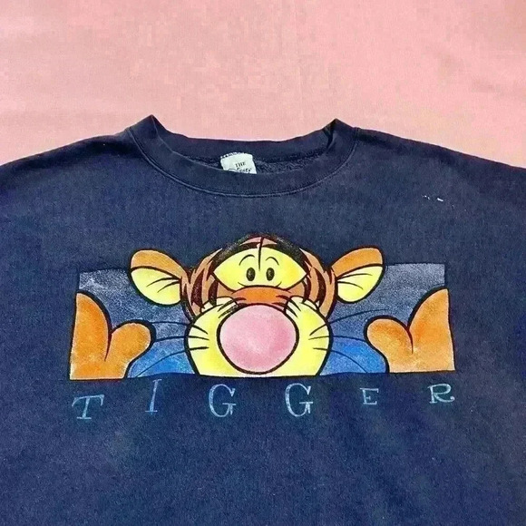 Vintage Disney Store TIGGER 90s Winnie The Pooh Sweatshirt Sweater Pullover - Picture 5 of 10